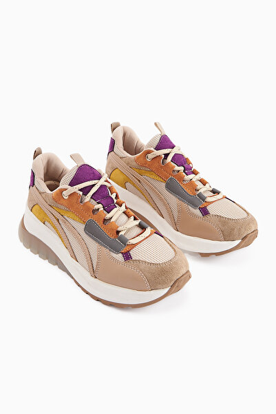 Limoya Λεπτομερή αθλητικά παπούτσια με τακούνι Jillian Beige