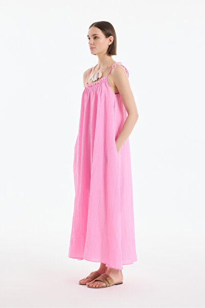 Quzu Bağlama İp Askılı Gofre Uzun Elbise Pembe