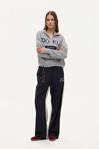 Quzu Πλεκτό πουλόβερ με μισό φερμουάρ Brooklyn Written Γκρι