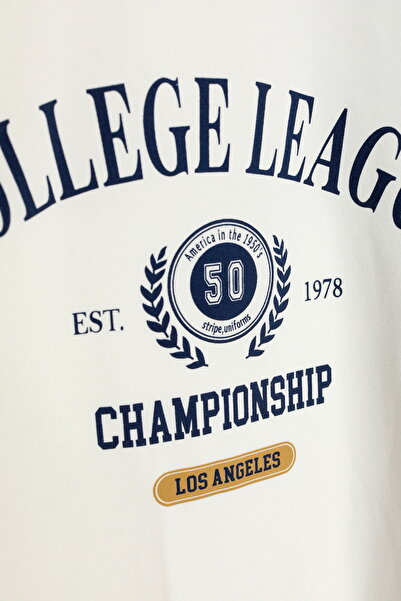 Quzu Reglan Kol Baskılı Bisiklet Yaka İnce Sweatshirt Ekru