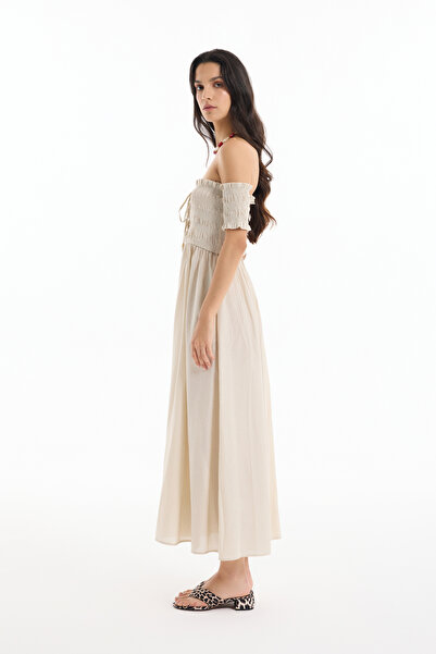 Quzu Kuş Gözü Bağlamalı Düşük Omuz Elbise Bej