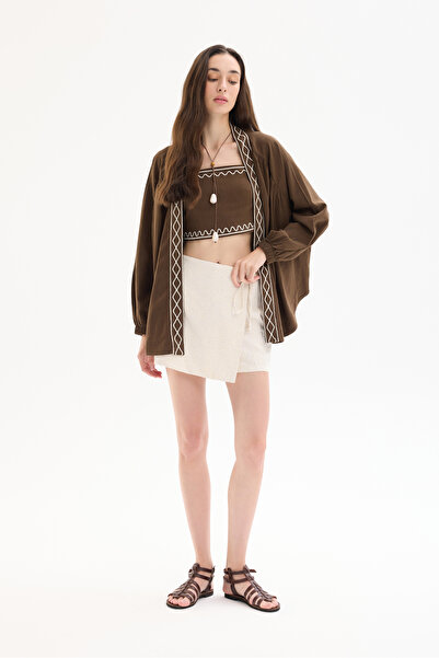 Quzu Kimono scurt din in cu broderie cu dungi cu modele etnice maro închis