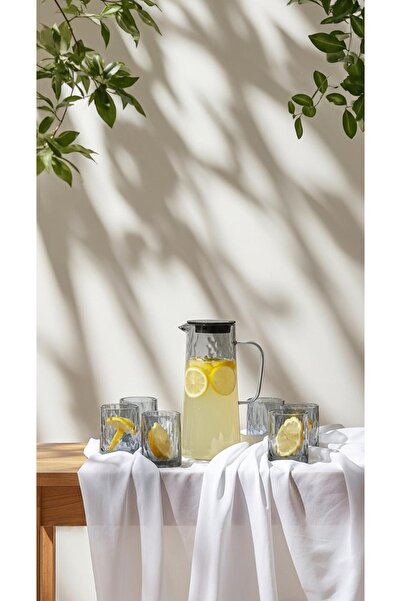 Generic Jack set with glasses