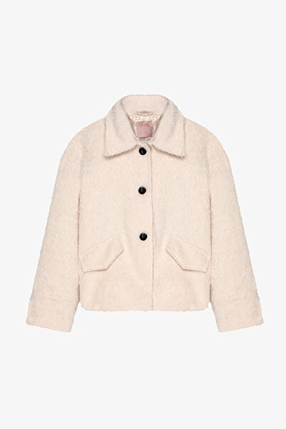 Quzu سترة مخملية بأزرار على شكل ياقة قميص إكرو