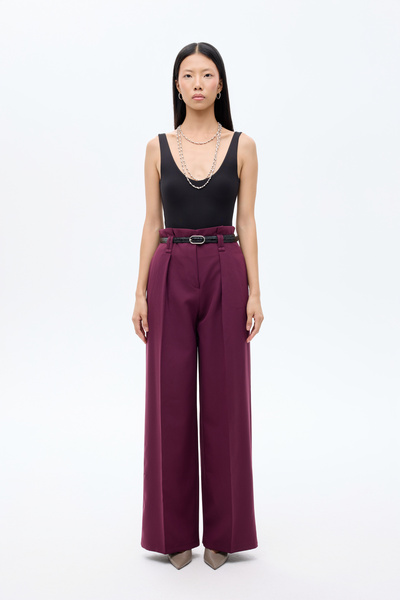 Quzu Pantaloni cu talie înaltă și picioare late, cu detaliu de centură, prune