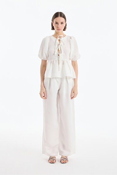 Quzu Beli Bağlama Detaylı Bol Paça Pantolon Ekru
