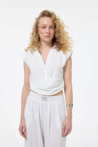 Quzu مزدوجة الصدر مفصلة زرر بلا أكمام بلوزة إكرو