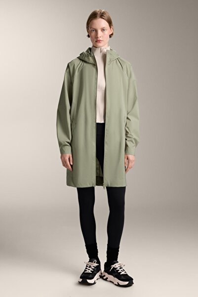 Oysho 10K waterproof super extra-lightweight packable jacket