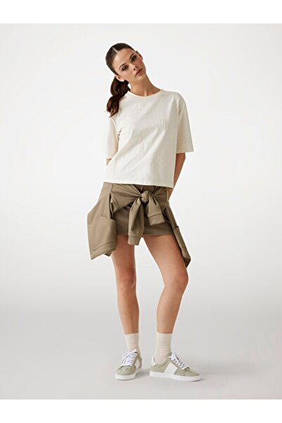 Guess Peony Women's Active Boxy Fit T-Shirt