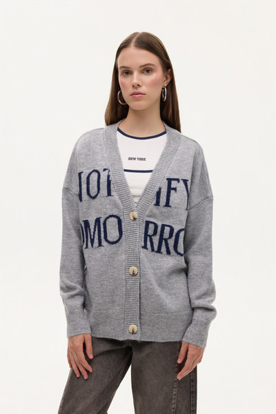 Quzu Text Patterned Buttoned Oversize Knitwear Cardigan Gray