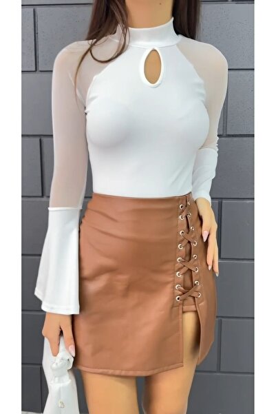 Fav Style Bluză spaniolă cu mânecă lungă, decupată cu guler și detaliu din tul, albă