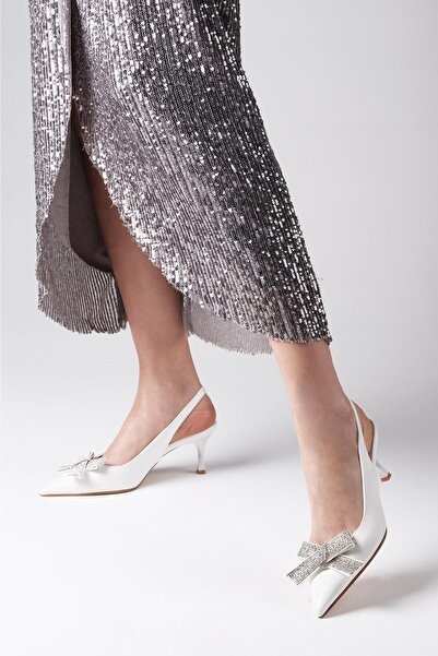 Mio Gusto Sheila White Color Stoned Bow Accessory Open Back Women's Evening Dress Heeled Shoes