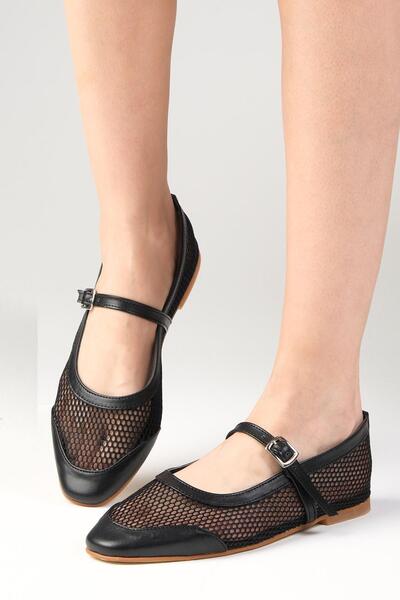 Mio Gusto Michelle Black Blunt Toe Mesh Women's Ballerina Shoes