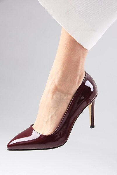 Mio Gusto Basic Claret Red lakkbőr női tűsarkú cipő