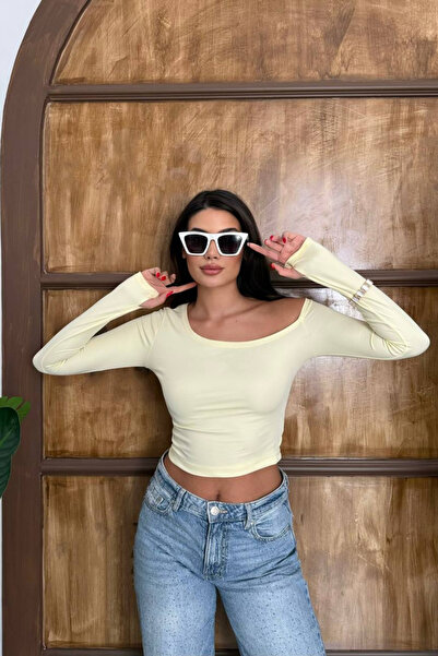 oshebu Sarı – Asimetrik Kesim Parmak Geçirme Detaylı Bluz