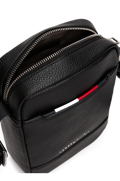 Tommy Hilfiger Černá pánská taška přes rameno TH CENTRAL MINI REPORTER