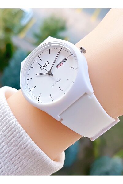 Q&Q 10 Atm Waterproof Silicone Strap Unisex Wristwatch with 2 Years Machine Warranty