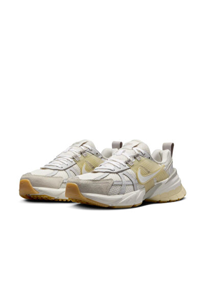 Nike V2K Run Women's Sneaker Shoes (We Recommend Buying a Smaller Fit 1 Size Larger)