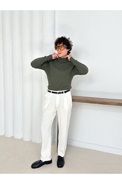 OTAKU Πλεκτό πουλόβερ με λαιμόκοψη