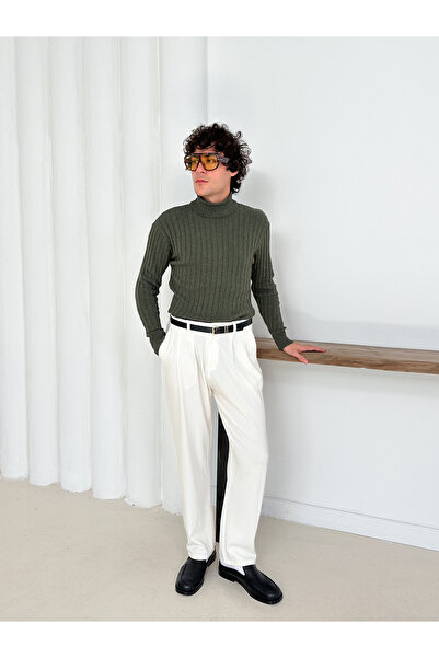 OTAKU Πλεκτό πουλόβερ με λαιμόκοψη