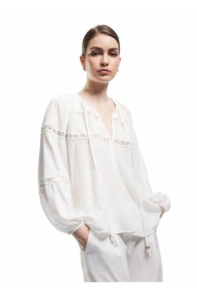 Koton X Melis Agazat White Women's Loose Fit Blouse 5Sak60121Ew