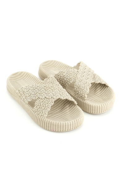 GEZER Thick Sole and Straw Look Plastic Women's Wet Floor - Home and Street Slippers
