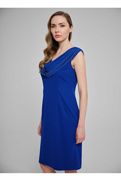 Selen Degaje Yaka Taşlı Saks Standart Kadın Elbise 25YSL7644