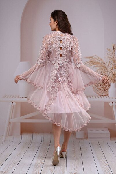 SATTENS طقم ثوب صباحي مزين بالدانتيل موديل قصير