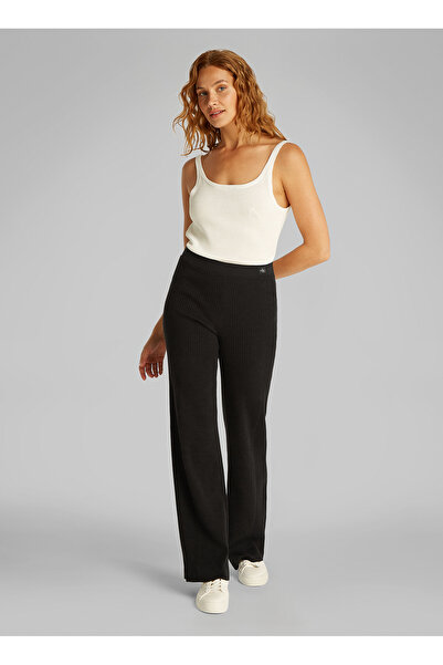 Calvin Klein Kadın Siyah Günlük Pantolon J20J225336