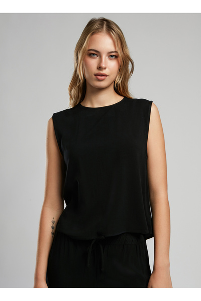 Lee Cooper Black Women's Crew Neck Comfortable Fit Blouse 252 Lcf 242001 Thalia Black