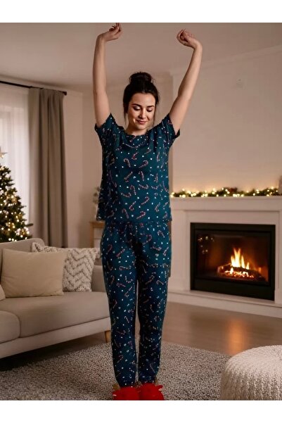 LETS BASIC Green Candy Cane Patterned Relaxed Fit Women's Pajama Set
