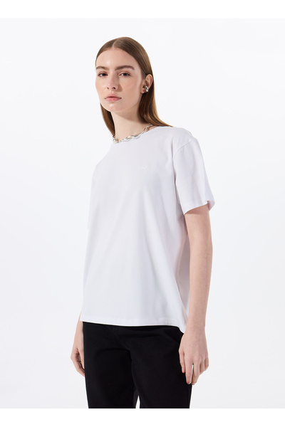 Mustang Bisiklet Yaka Düz Beyaz Kadın T-Shirt M5SL-TST1858