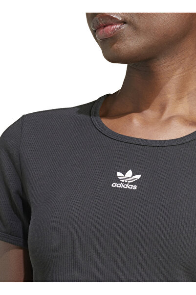 adidas IY9664 ESS RIB TEE Siyah Yuvarlak Yaka Crop Düz Kadın T-Shirt