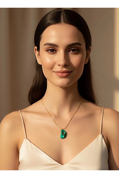 AURA Mineli D Harf Kolye