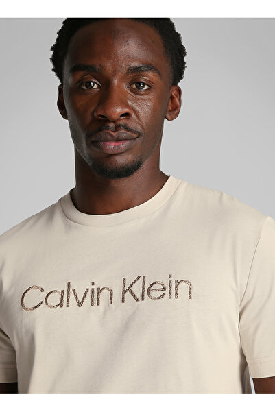 Calvin Klein Erkek TEXTURED EMBROIDERY LOGO T-SHIRT T-shirt