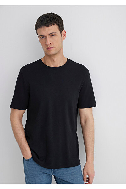Mavi تي شيرت أسود أساسي بقصة عادية / مقاس عادي0611108-900
