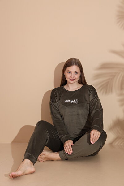 Estiva Women's Winter Velvet Oversized Pajama Set