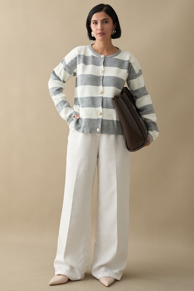 InStyle Gold Düğmeli Şeritli Gri Triko Hırka