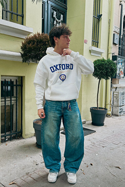 Sekizbiraltı هودي أبيض كبير الحجم مطبوع عليه جامعة أكسفورد للجنسين