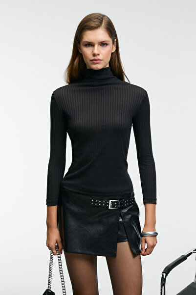 GRIMELANGE Neloura Women's Turtleneck Stretchy Fabric Black Blouse