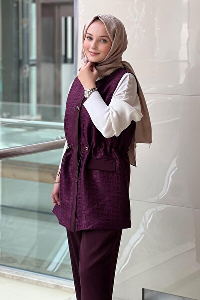 Ghisa Self-Patterned Vest and Trouser Set with Waist Stopper