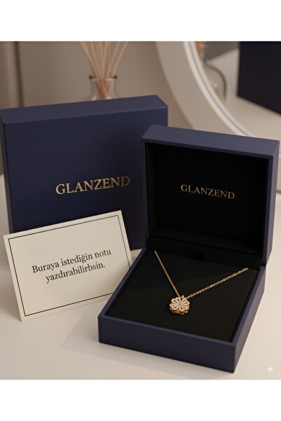 GLANZEND Kadın Çelik Zirkon Taşlı Çoklu Kalpli Açılır Kapanır Mıknatıslı Yonca Kolye