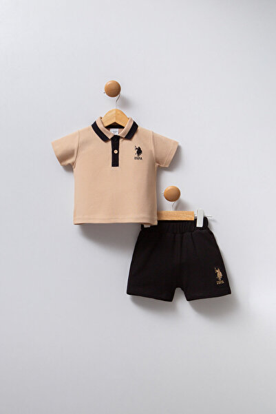 U.S. Polo Assn. طقم U.S. Polo Assn للأولاد الرضع، باللون الأبيض