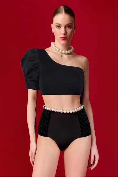 Nur Karaata Jane Bikini