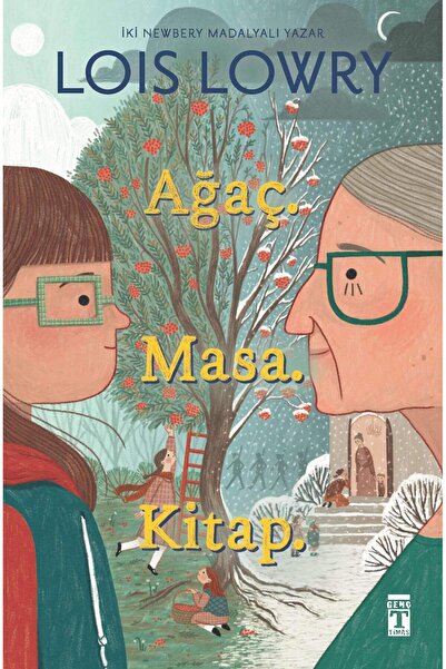 Genç Timaş Ağaç. Masa. Kitap.