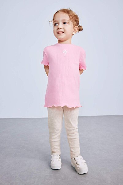 DeFacto Βρεφικό κοριτσάκι με λαιμόκοψη με λουλουδάτο ριμπ κοντομάνικο μπλουζάκι B7544A525SM