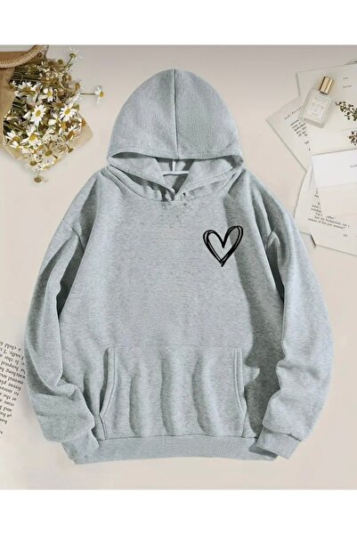 FUFLUNS سويت شيرت كبير الحجم مطبوع عليه قلب صغير