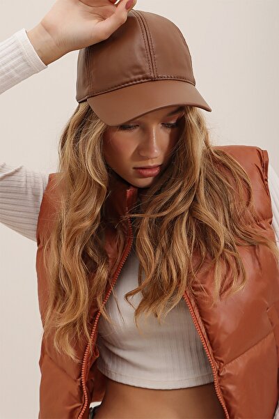 VAGGON Women's Brown Faux Leather Hat Prmx2404