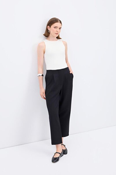 KADRİYE BAŞTÜRK High Waist Straight Cut Crepe Trousers Black