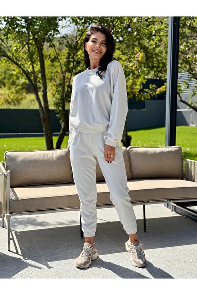 RAMONA BADESCU EXCLUSIVE Дамски двукомпонентен анцуг от меко кадифе с блуза и...